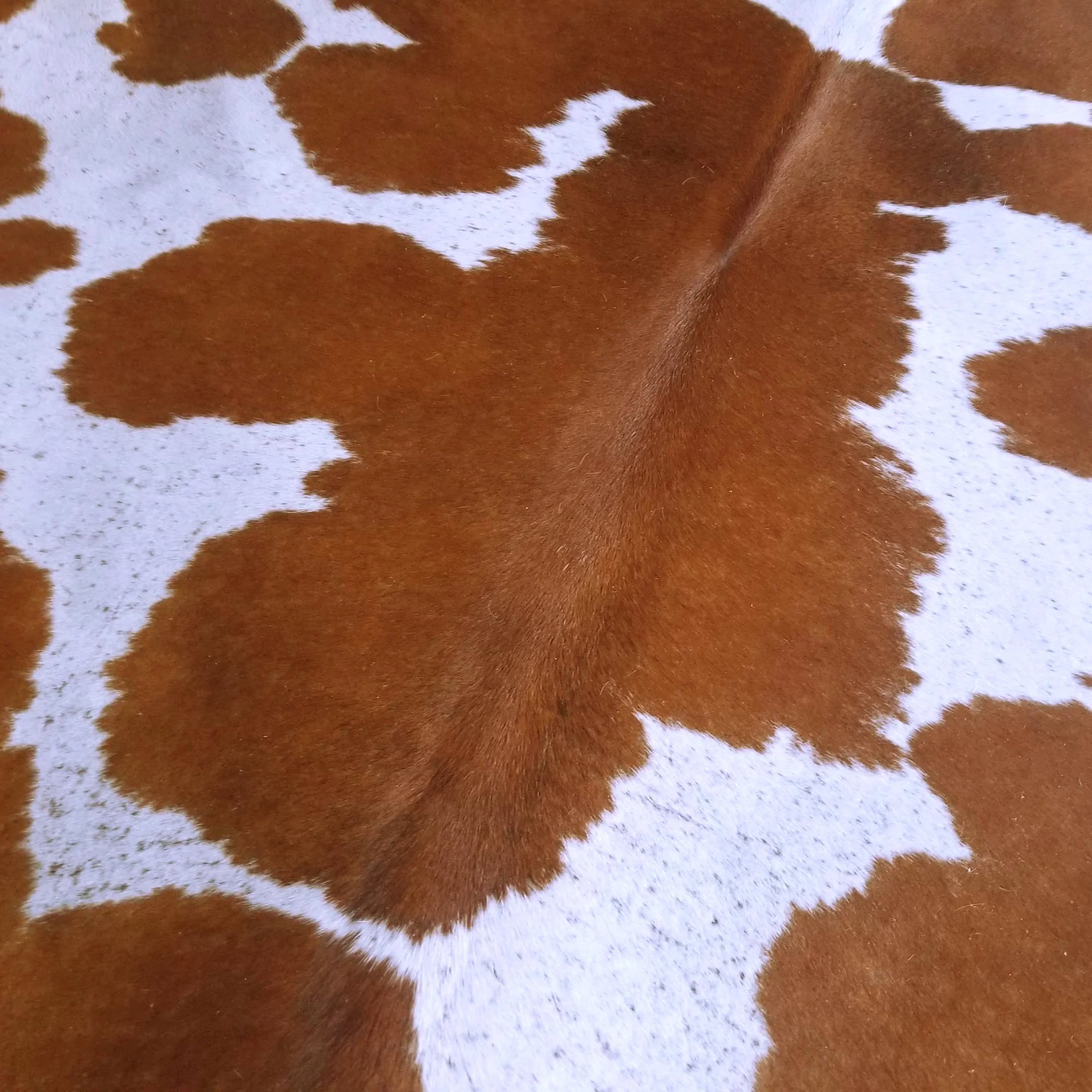 Brown and White Brazilian Cowhide Rug: XL - Image 9